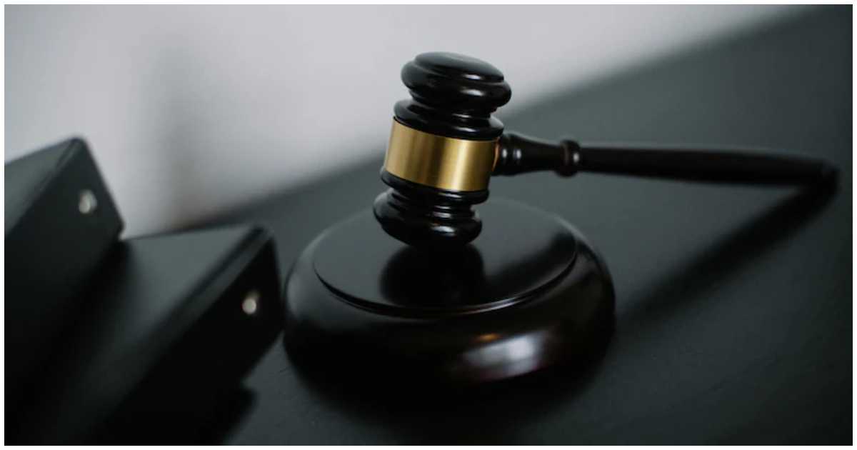 আদালতে বিচারকের ব্যবহৃত গ্যাভেল। ফাইল ছবি